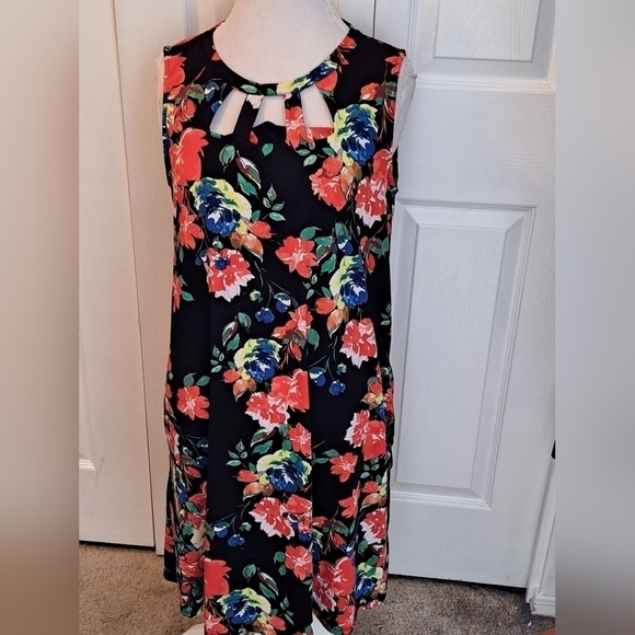 Apt. 9 Dresses & Skirts - Apt 9 Sleeveless Floral Dress   Size L